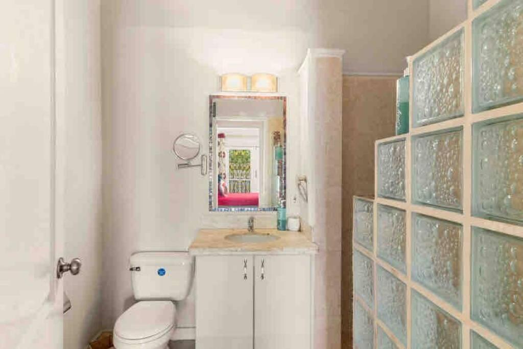 Nanpa, Luxury Family Three Bed Villa, St James West Coast, Private Pool Saint James Luaran gambar