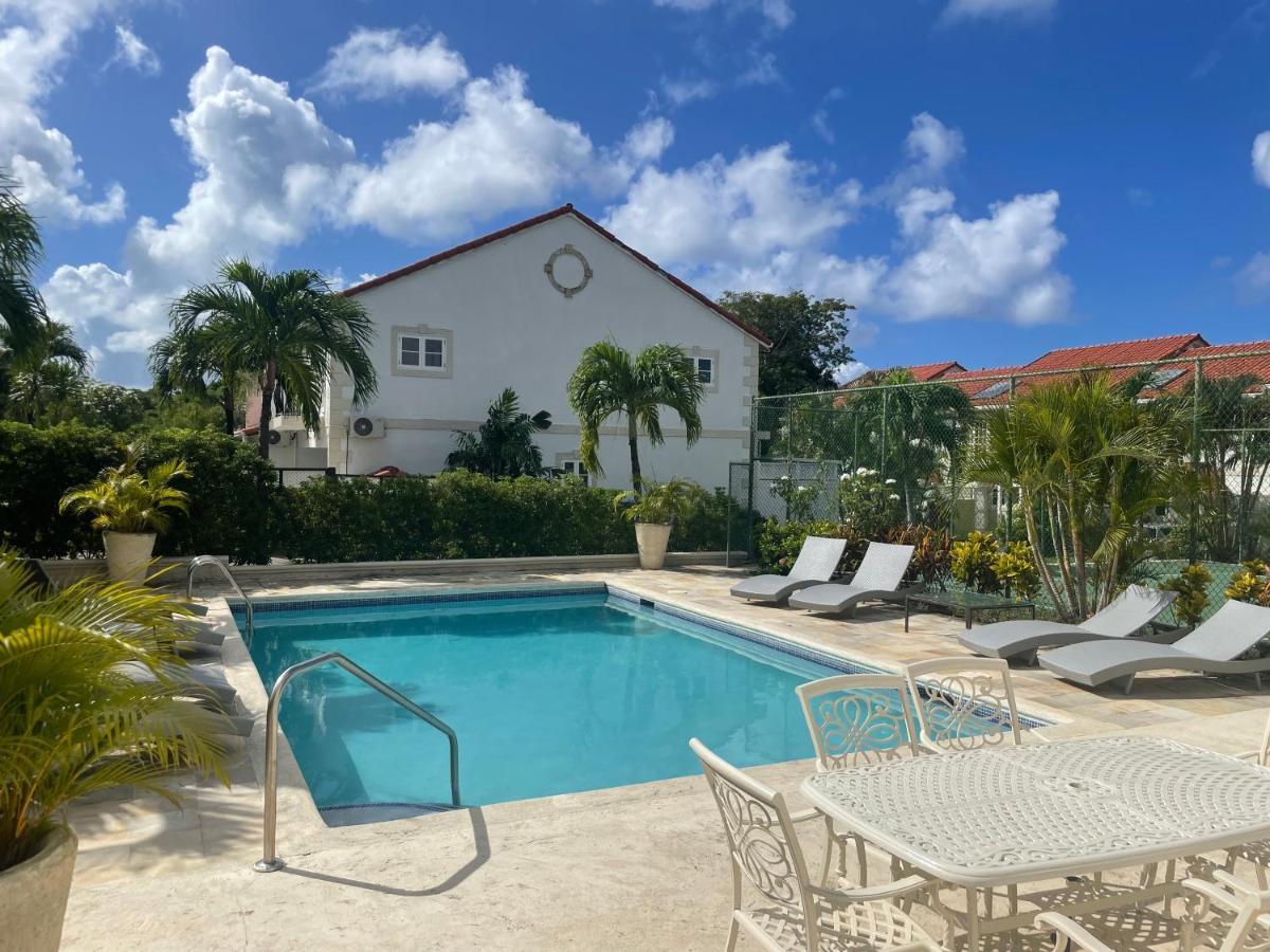 Nanpa, Luxury Family Three Bed Villa, St James West Coast, Private Pool Saint James Luaran gambar